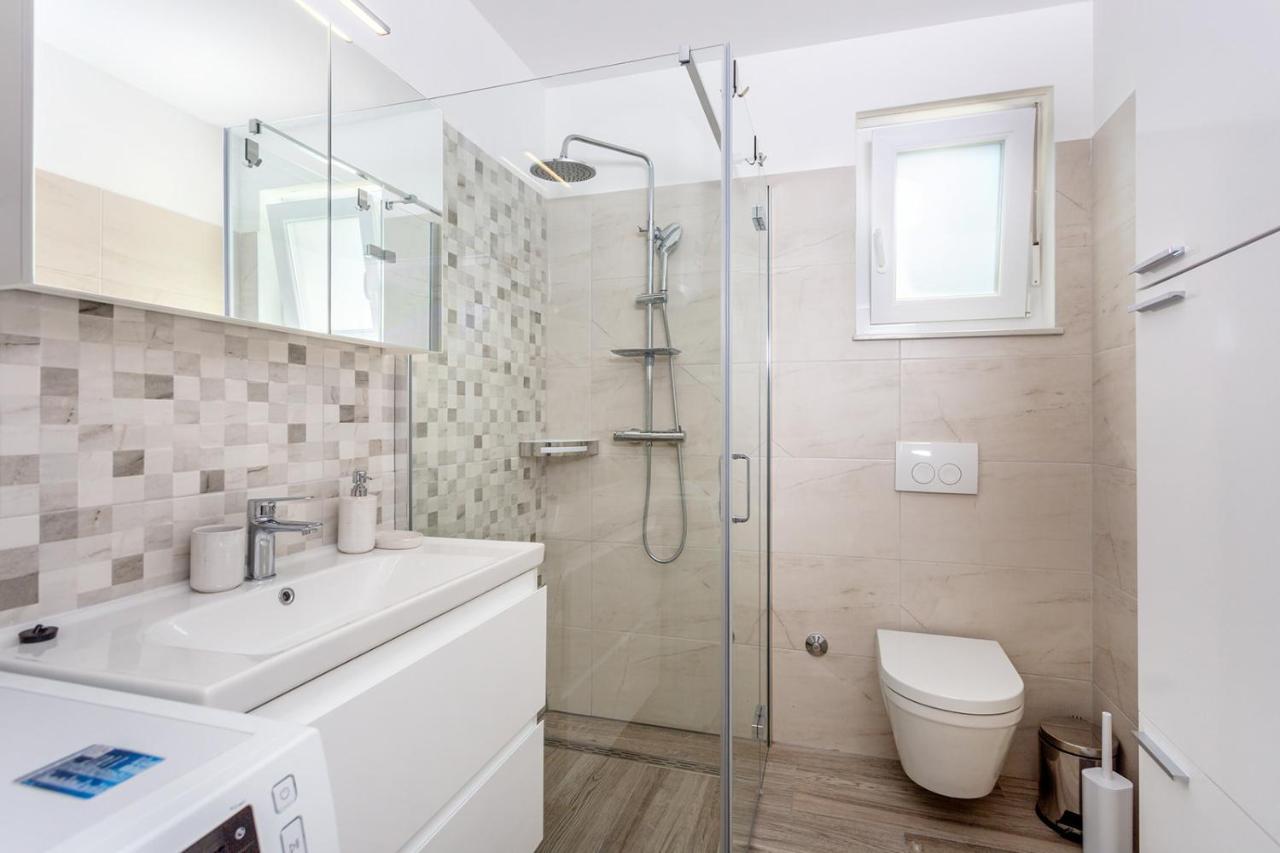 Kvarner Bay - Apartments 2 & 4 Rijeka Bagian luar foto